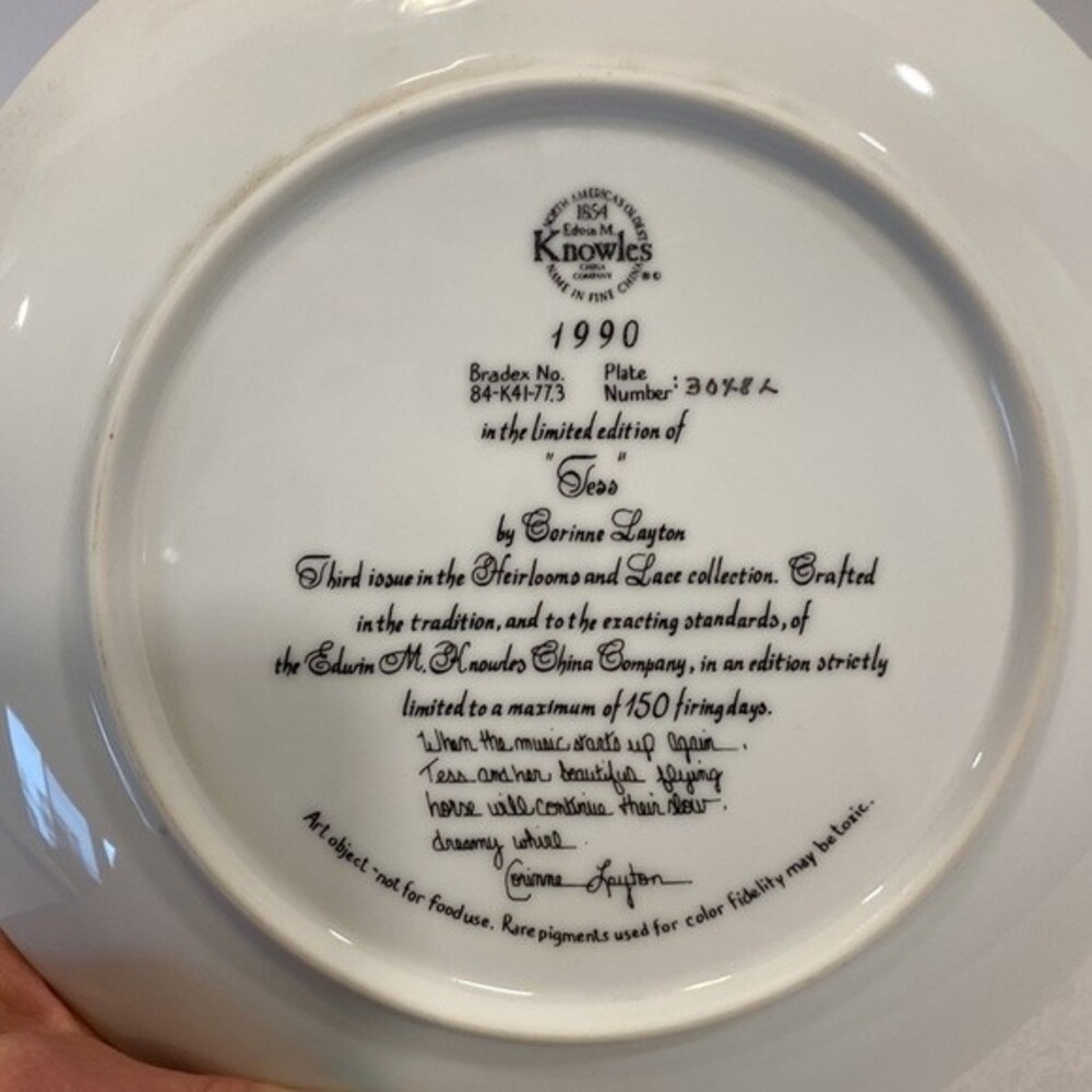 Corinne Layton Heirlooms & Lace Tess Collector’s 3rd Plate in Series #3048L - Picture 7 of 14